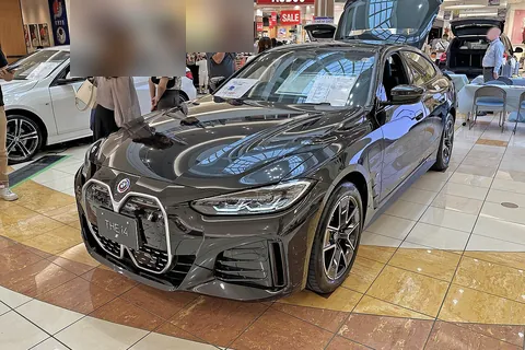 BMW i4