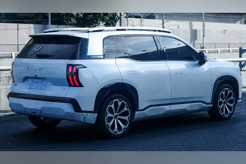 GAC Aion V