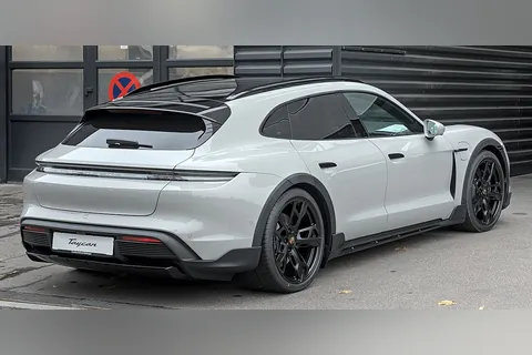 Porsche Taycan Cross Turismo